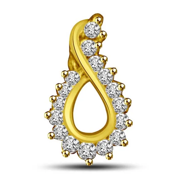 Tear Drop Shaped Real Diamond & Gold Pendant (P822)