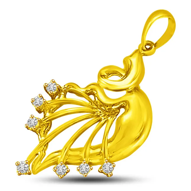 Enamouring Real Diamond & 18kt Yellow Gold Pendant (P856)