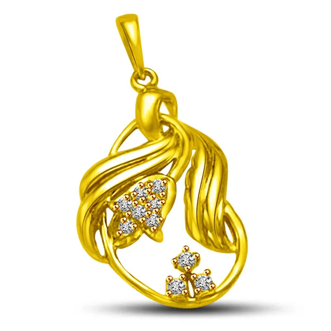 Sparkling Golden Twist 0.06cts Real Diamond &18kt Yellow Gold Leaf Pendant for My Love (P890)