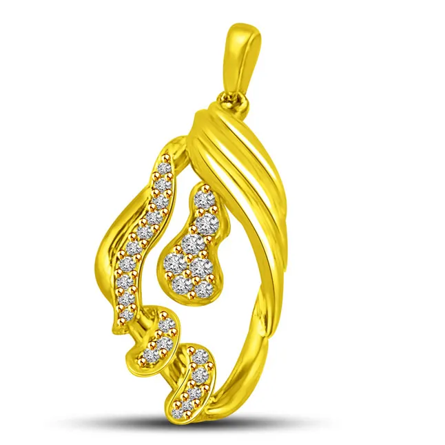 Very Stylish Design for Your Royal Love, Gold & Real Diamond Pendant (P897)