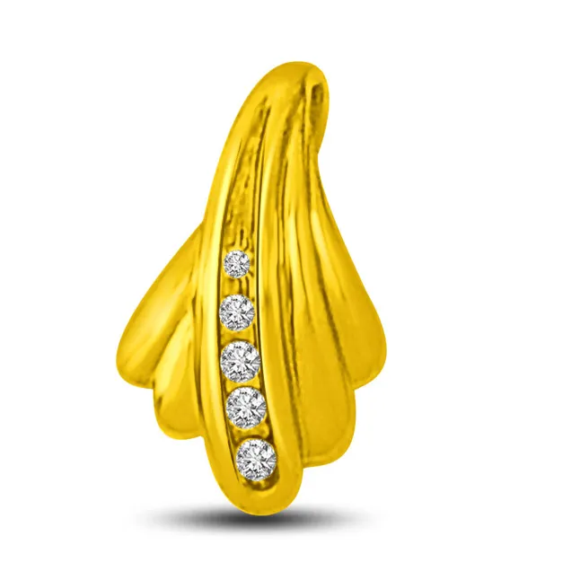 Amazing 18kt Yellow Gold & Real Diamond Pendant (P936)