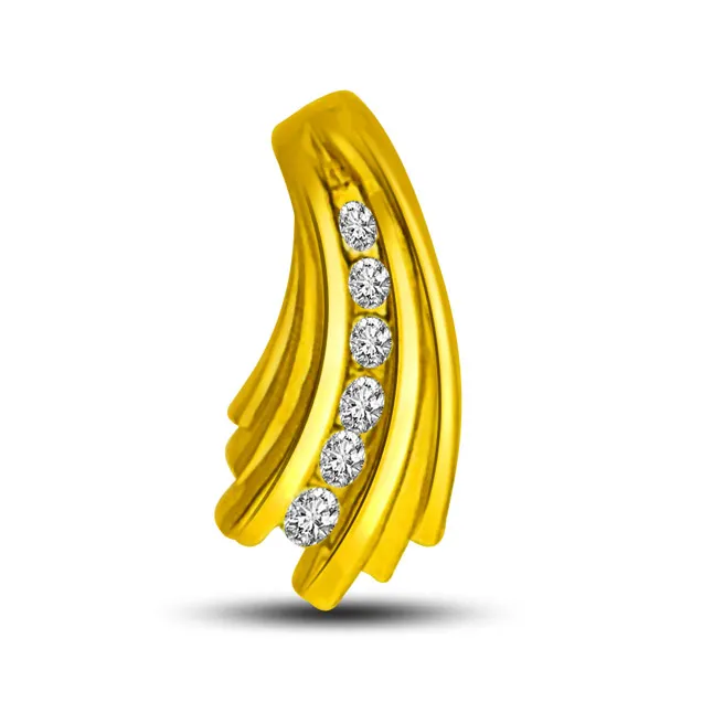 Elegant 18kt Yellow Gold Pendant with Real Diamonds (P938)
