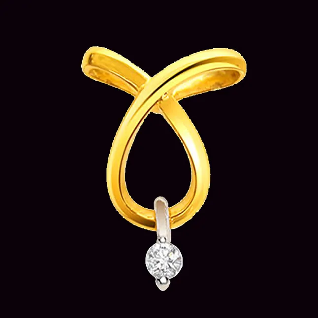 Classic Creation Diamond Pendants P102