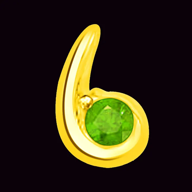 Green Desire Stunning Pendants Of Emerald In Yellow Gold -Emerald Gold Pendants