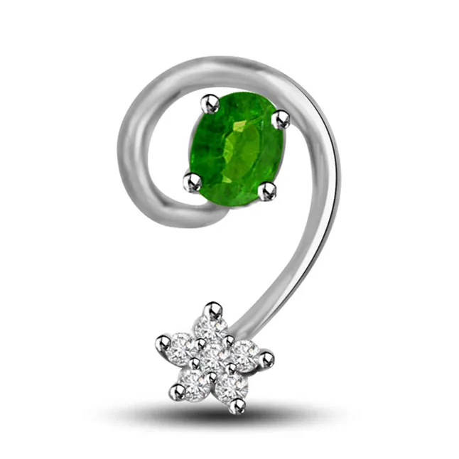 Shining Green Icel Delicate Emerald Diamond Pendants In White Gold