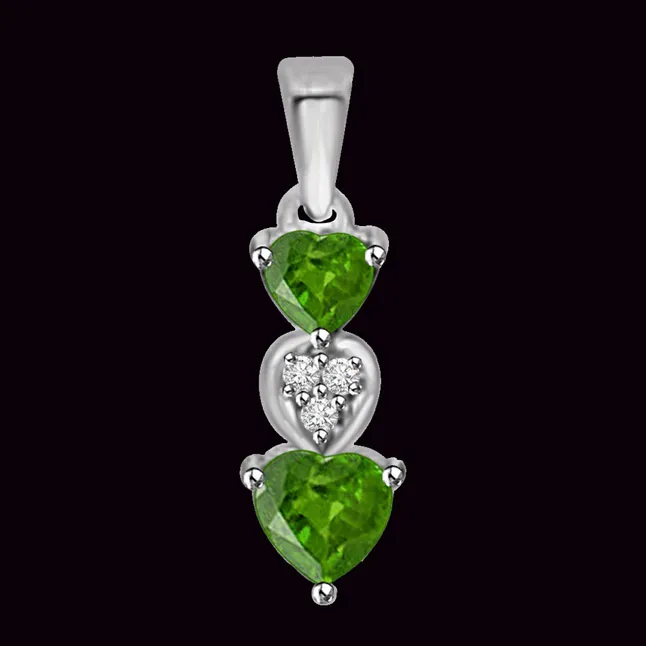 Real Emerald Coverleaf 0.445 TCW Heart Shaped Emerald And Diamond Pendant (P1161)