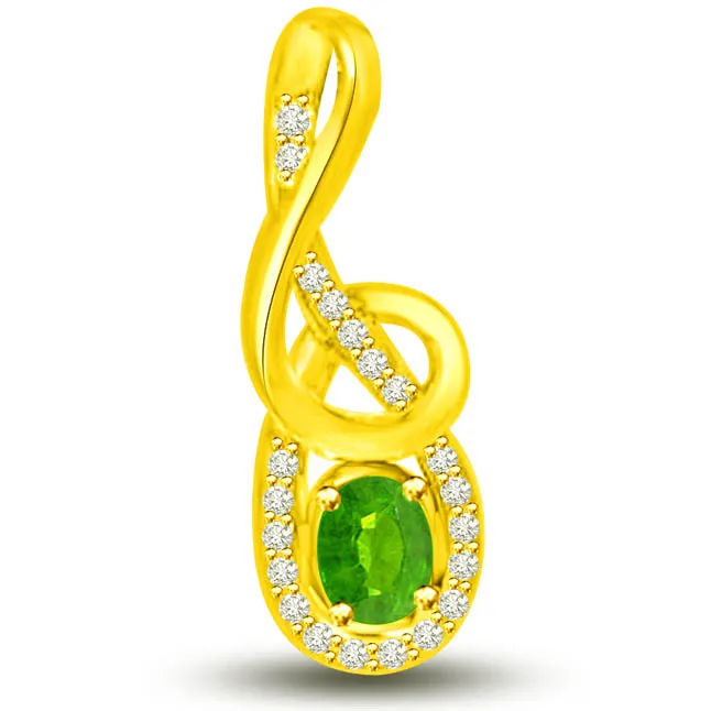 Twinkling Dew Drops 0.40 TCW Emerald Diamond Pendants In Yellow Gold