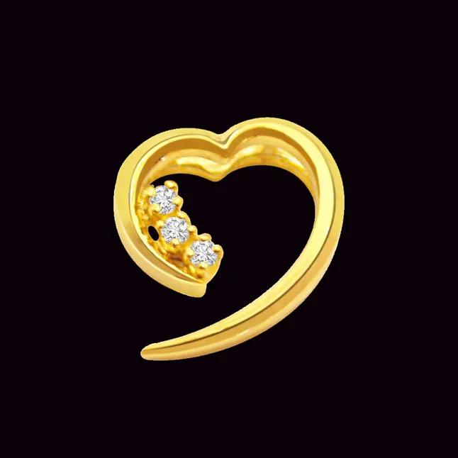 Cashew n Cherry - Real Diamond 18kt Yellow Gold Pendant (P126)