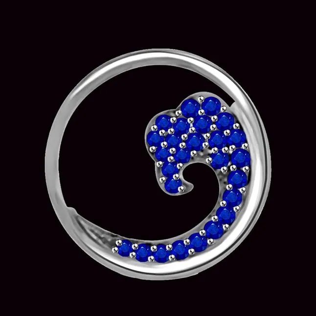 Circle Of Love : Real Blue Round Sapphire Set In Classical Manner 14kt Gold Pendant (P1309)