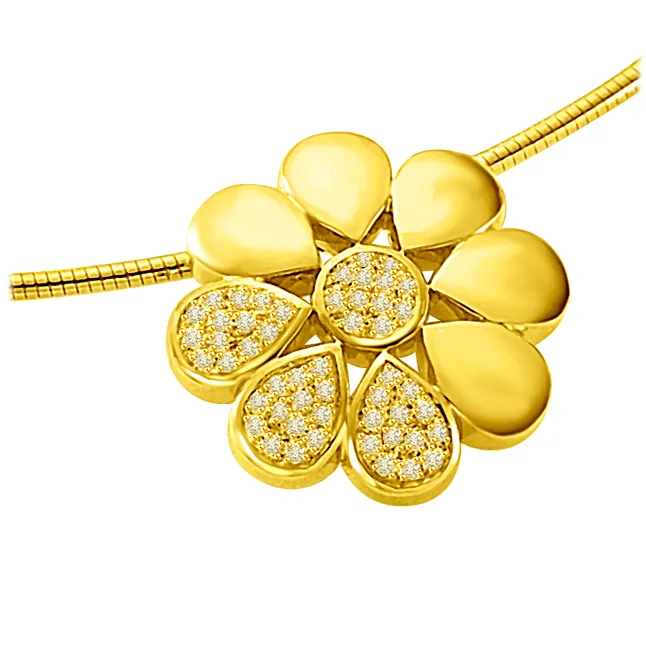 Flower Shining with Diamond 0.30ct Luxurious Diamond Flower 18kt Yellow Gold Pendants -Designer Pendants