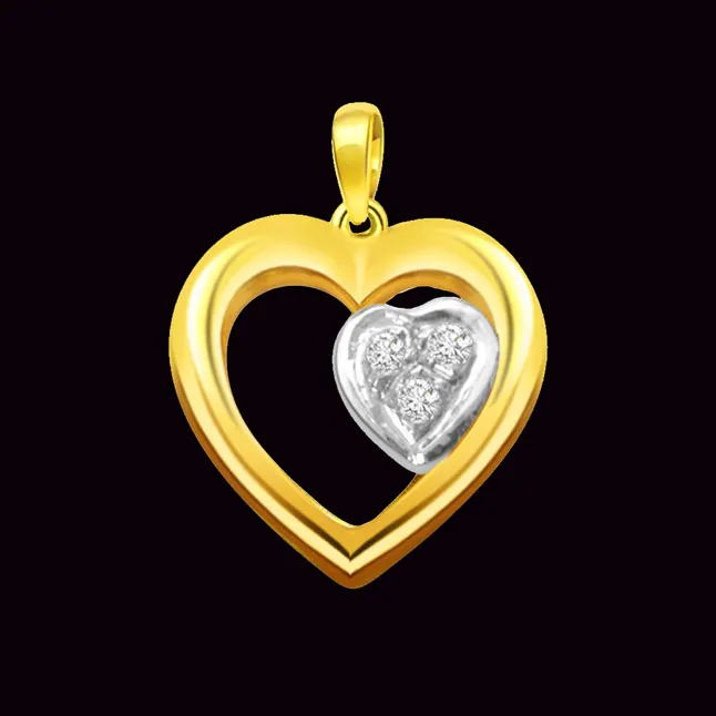 A Hearty Affair - Real Diamond & 18kt Yellow Gold Pendant (P145)