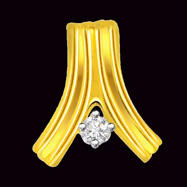 Twisted with Wave Elegantly Designed Real Diamond Solitaire Pendant (P292)