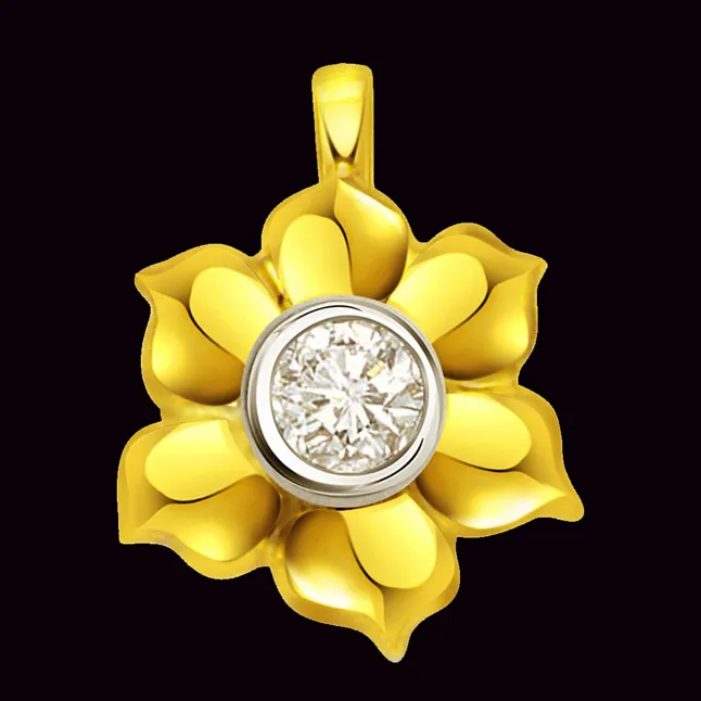 Especially For You – Real Diamond Flower Pendant (P390)