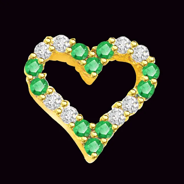 0.20cts Real Diamond & Emerald Heart Shape Pendant (P550)