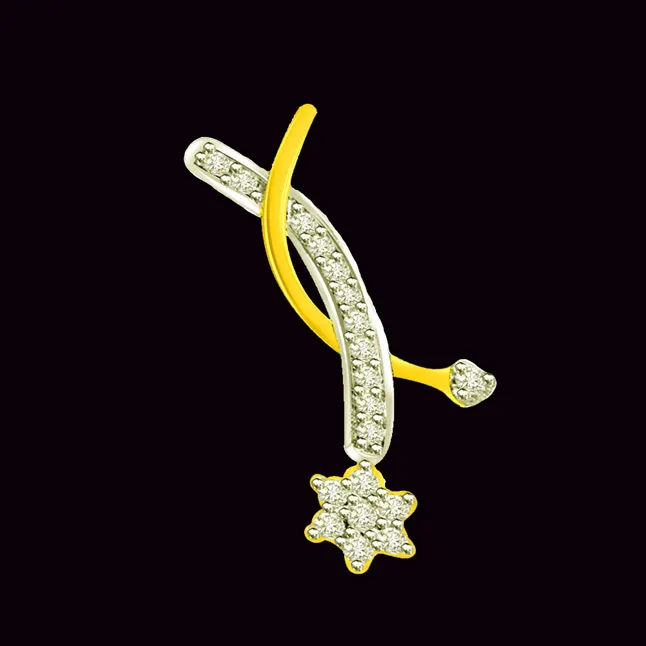 0.25 cts Flower Diamond 18K Pendants -Flower Shape Pendants
