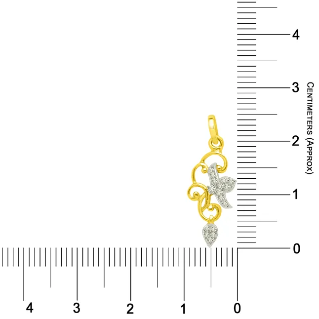 A Drop of Elegance: Raindrop Diamond & 18kt Gold Pendant (P719)
