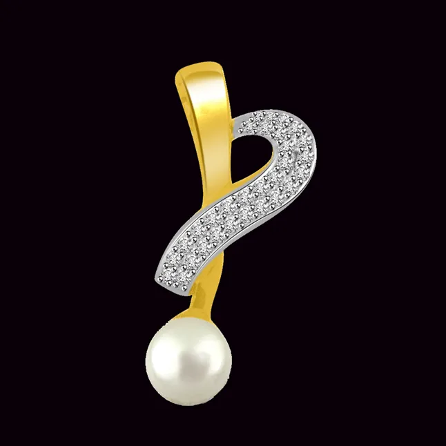 Pearl Of Desire : Real Diamond & Gold Pendant (P724)