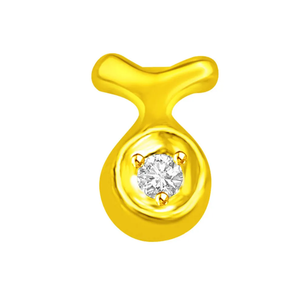 Solitaire Diamond encrusted in Gold cavity with a bow -Solitaire