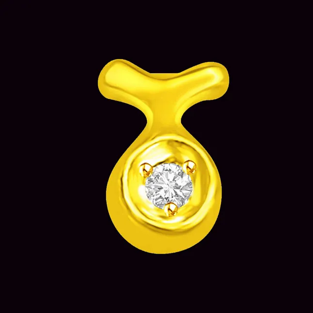 Solitaire Real Diamond Encrusted in Gold Cavity with a Bow (P782)