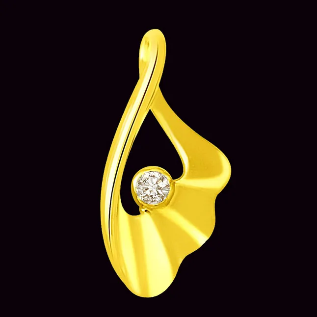 Waves in Gold Solitaire Real Diamond Pendant for My Love (P801)