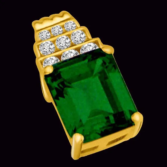 Step up to Green Real Emerald Gold & Real Diamond Pendant (P819)