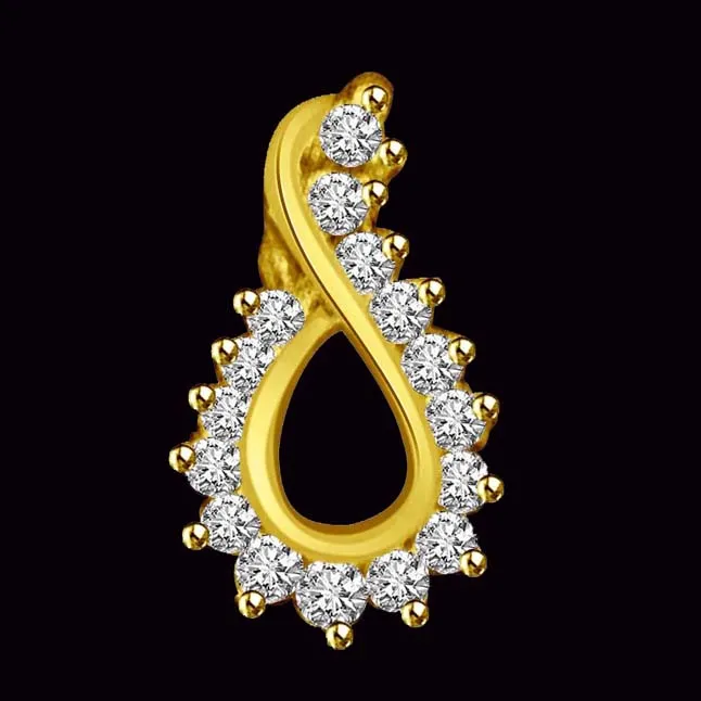 Tear Drop Shaped Real Diamond & Gold Pendant (P822)