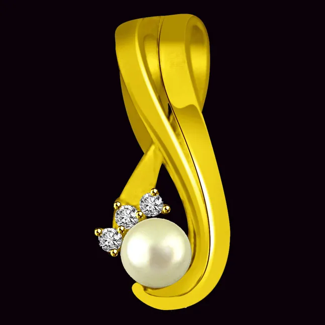 Real Diamond & White Button Pearl Gold Pendant (P826)