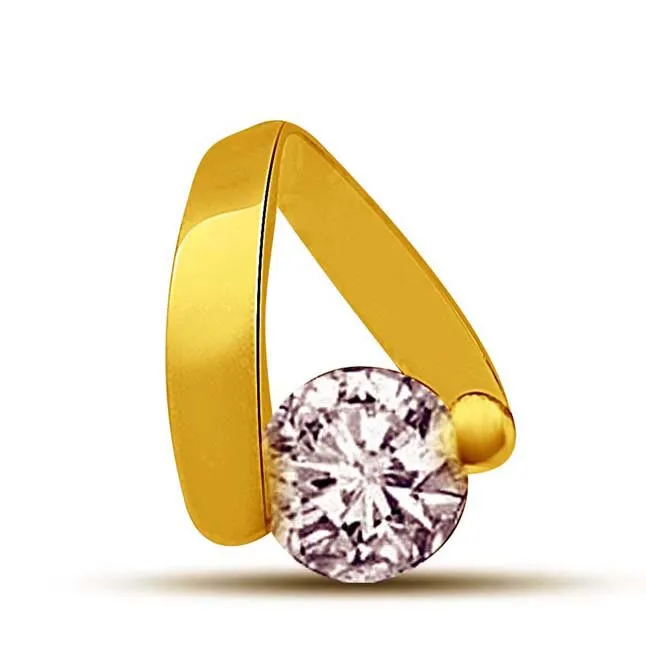 You are in my arms Solitaire Diamond & Gold Pendants -Solitaire