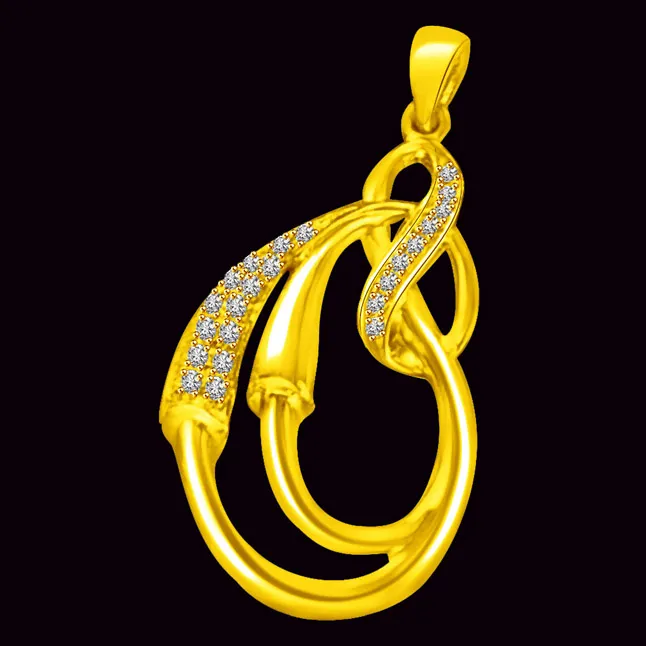 Curvacious Real Diamond & Gold Pendant for Beautiful You (P884)