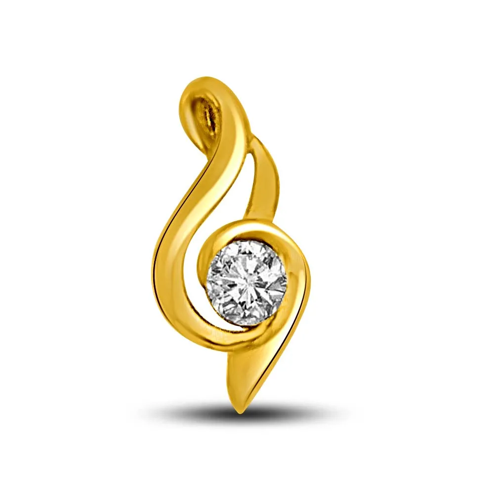 Note of Sound -0.15 TCW Stunning diamond Pendants in yellow gold -Solitaire