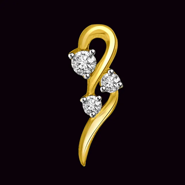 0.10 TCW Elegant Real Diamond Pendant in 18kt Yellow Gold (P934)