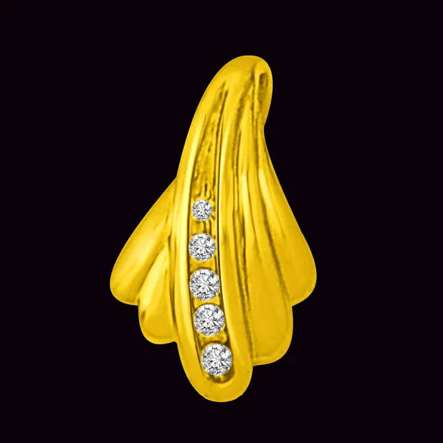 Amazing 18kt Yellow Gold & Real Diamond Pendant (P936)