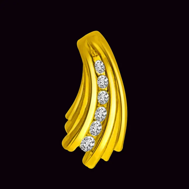 Elegant 18kt Yellow Gold Pendant with Real Diamonds (P938)