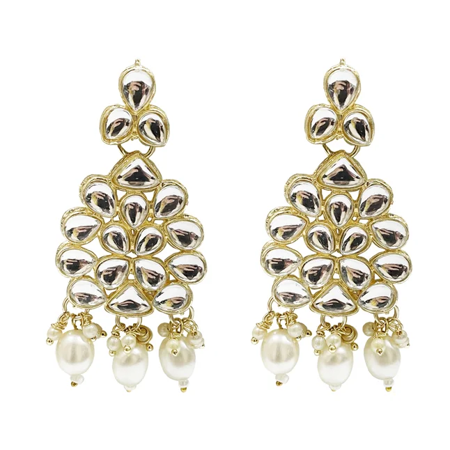 A Playful Symphony of Pearls & Stones: White Stone & Shell Pearl Fashion Jewellery Set