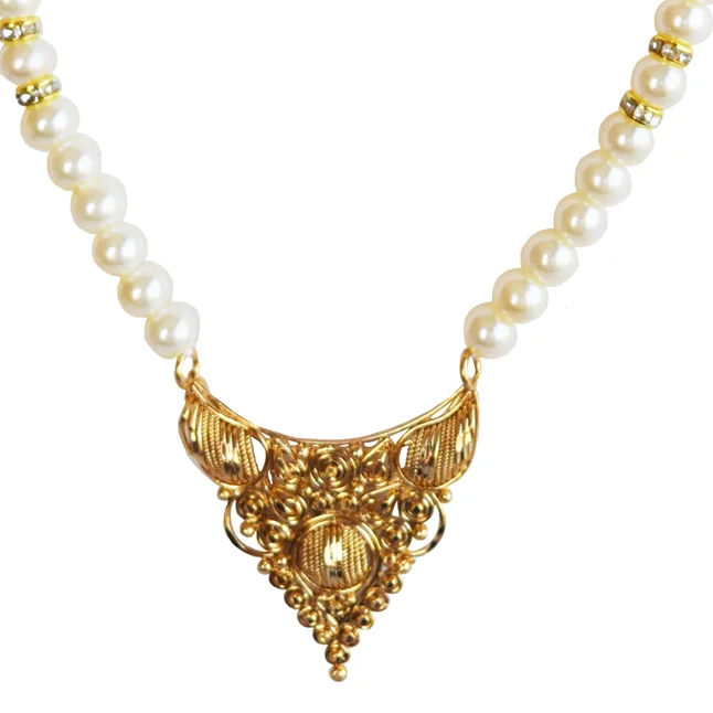 Gold Plated Pendant with Single Line Shell Pearl Necklace for Women (PS608)