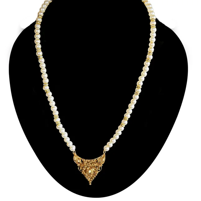 Gold Plated Pendant with Single Line Shell Pearl Necklace for Women (PS608)