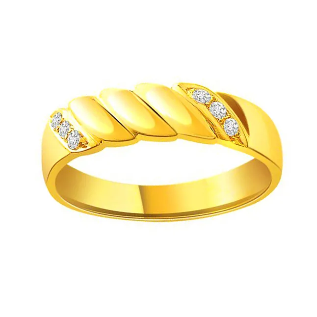 Glassy Gold Diamond Ring (S247)