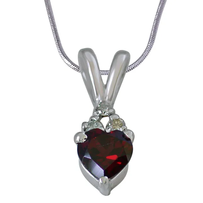 3 Diamond Set on Top of Heart Shape Garnet 925 Silver Pendant with 18 IN Chain (SDP267)