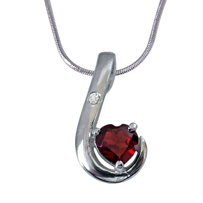 Lovy Dovy Heart Shape Garnet and Diamond 925 Silver Pendant with 18 IN Chain (SDP268)