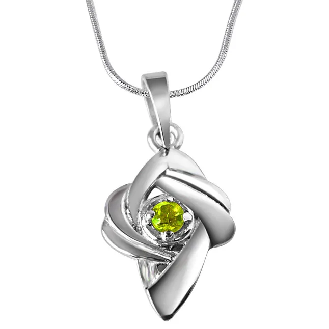 Crazy Daisy Peridot & 925 Sterling Silver Pendant with 18 IN Chain (SDP327)