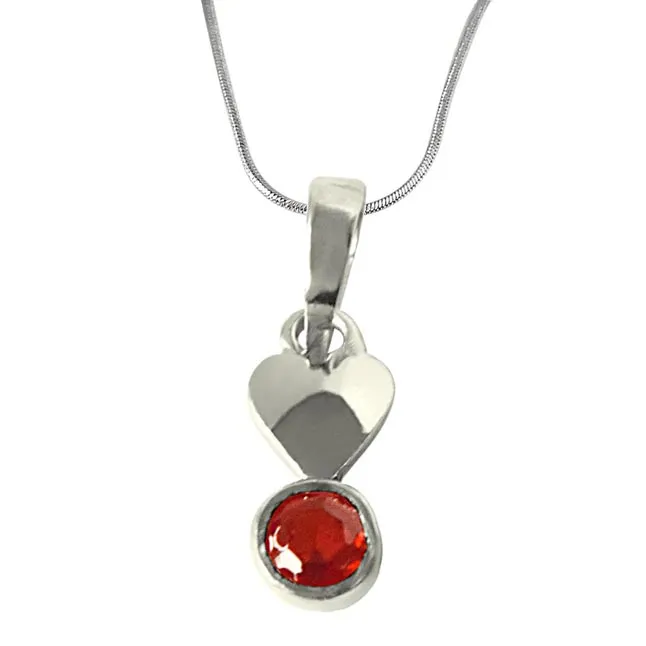 Garnet Pendant set in 925 Sterling Silver with 18 IN Chain (SDP339)