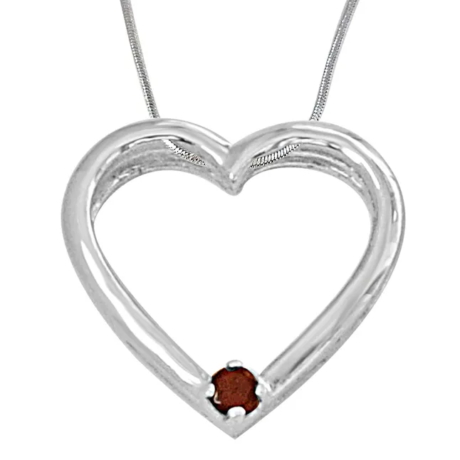 Lovely Heart Shaped Red Garnet and 925 Sterling Silver Pendant with 18 IN Chain (SDP444)