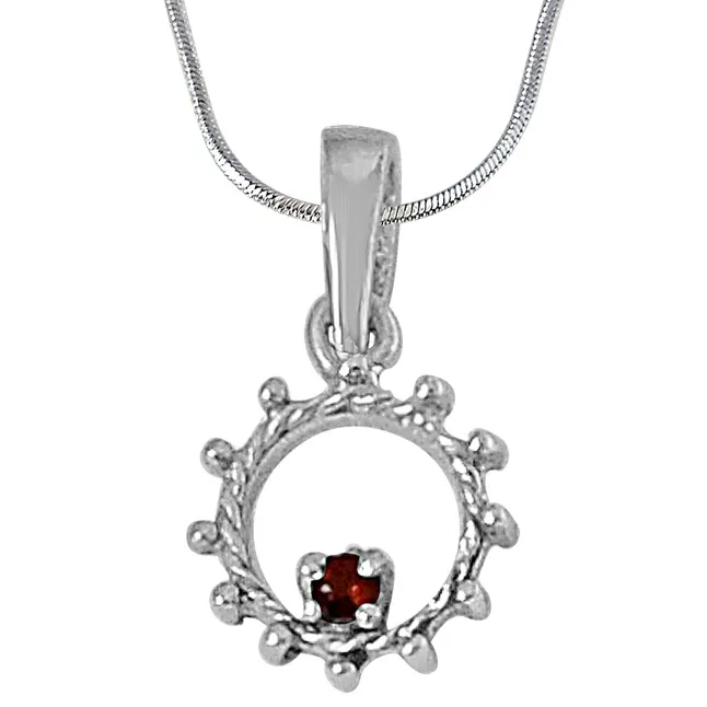 Round Shaped Red Garnet and 925 Sterling Silver Pendant with 18 IN Chain (SDP448)