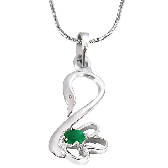 Green Oval Emerald in Peacock Shape 925 Sterling Silver Pendant with 18 IN Chain (SDP493)