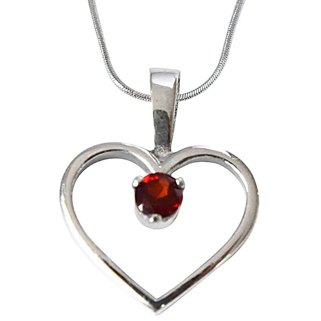 Heart Shaped Red Round Garnet in 925 Sterling Silver Pendant with 18 IN Chain (SDP503)