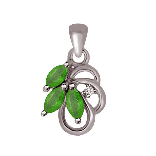 Greeno Mania Twist - Real Diamond, Green Emerald & Sterling Silver Pendant with 18 IN Chain (SDP242)