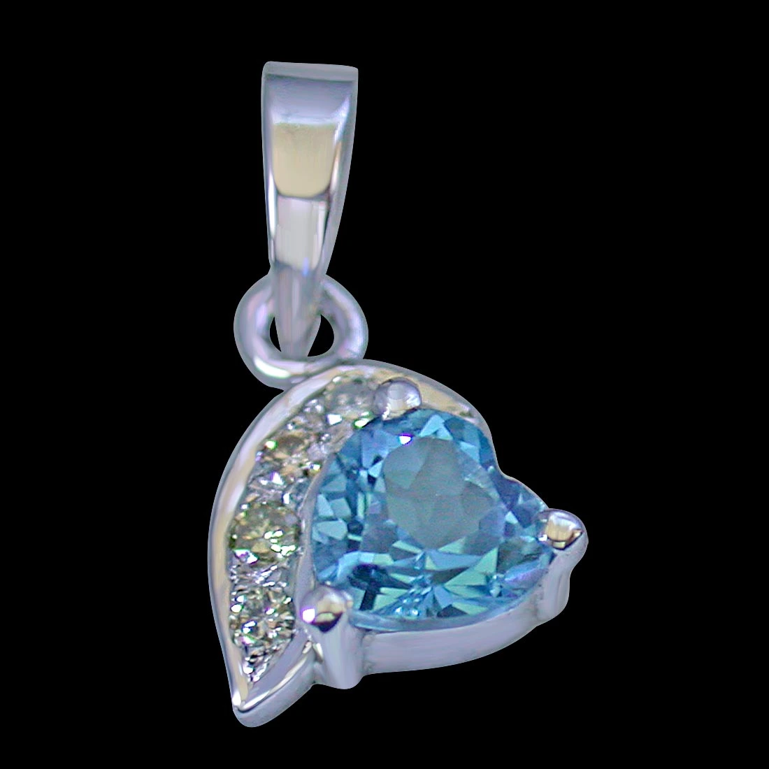 Heart Shaped Swiss Blue Topaz & 4 Big Real Diamond 925 Silver Pendant with 18 IN Chain (SDP251)