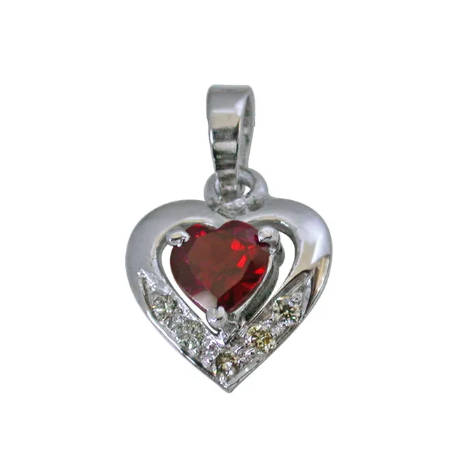 5 Diamonds Set in Heart Shape 925 Silver with Heart Garnet in Center Pendant with 18 IN Chain (SDP269)