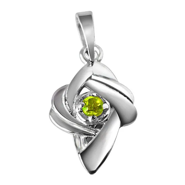 Crazy Daisy Peridot & 925 Sterling Silver Pendant with 18 IN Chain (SDP327)