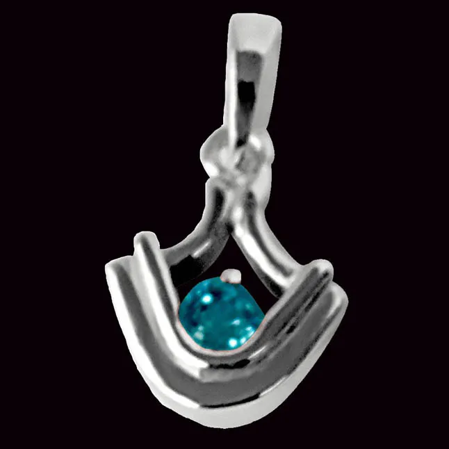 Blue Topaz set in 925 Sterling Silver Pendant with 18 IN Chain (SDP341)